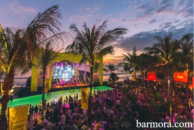 Potato Head Beach Club: Destinasi Pantai dan Hiburan Terbaik