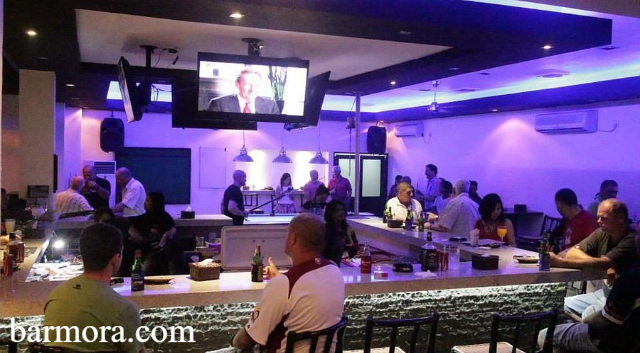 Joy's Bar & Restaurant: Destinasi Kuliner dan Hiburan Terfavorit